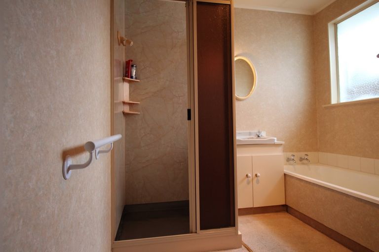 Photo of property in 2 Schaumann Street, Alexandra, 9320