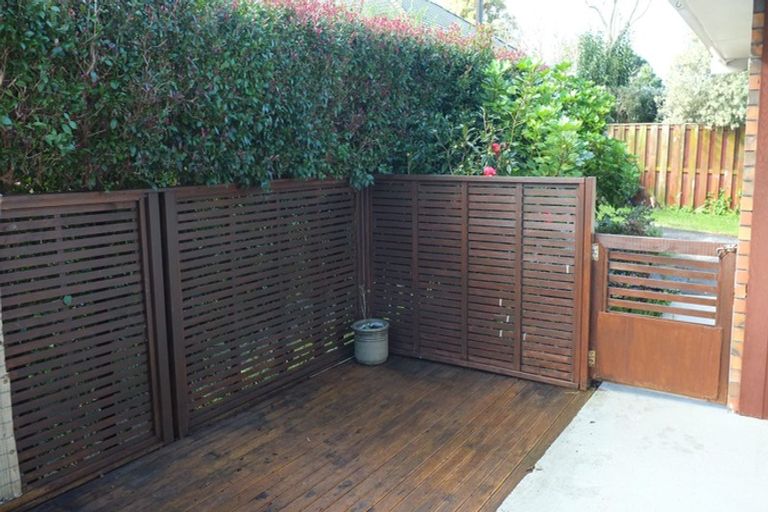 Photo of property in 1/49 Stanley Avenue, Milford, Auckland, 0620