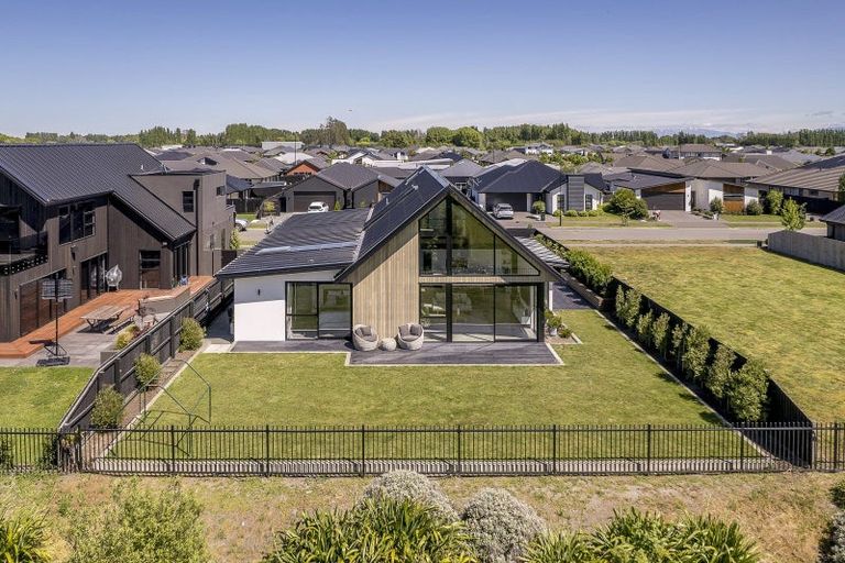 Photo of property in 21 Karere Avenue, Marshland, Christchurch, 8083