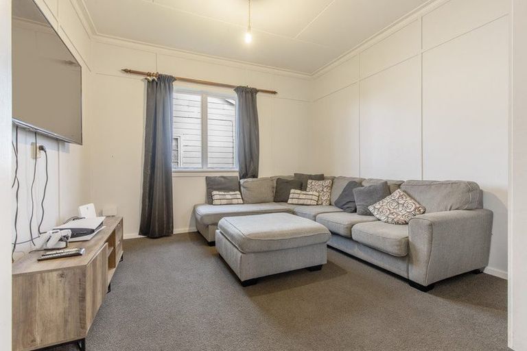 Photo of property in 42 Sydney Street, Takapau, 4203