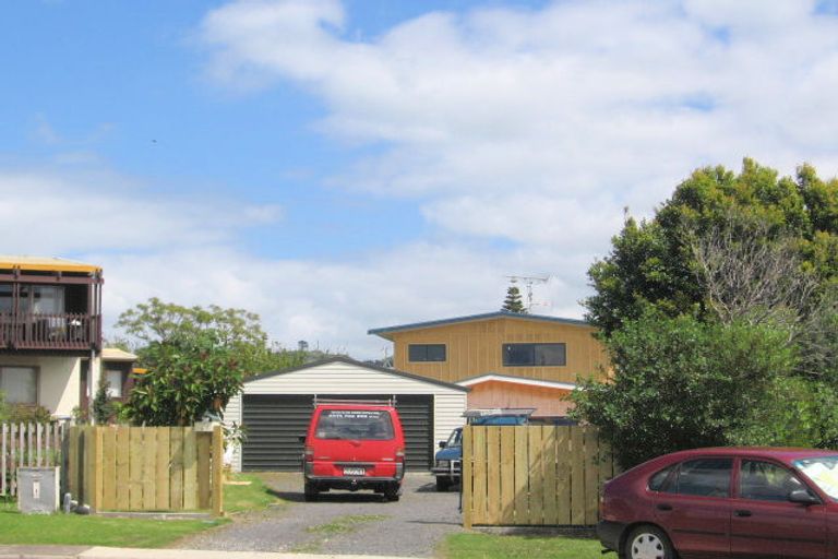 Photo of property in 8 Patterson Place, Waihi Beach, 3611