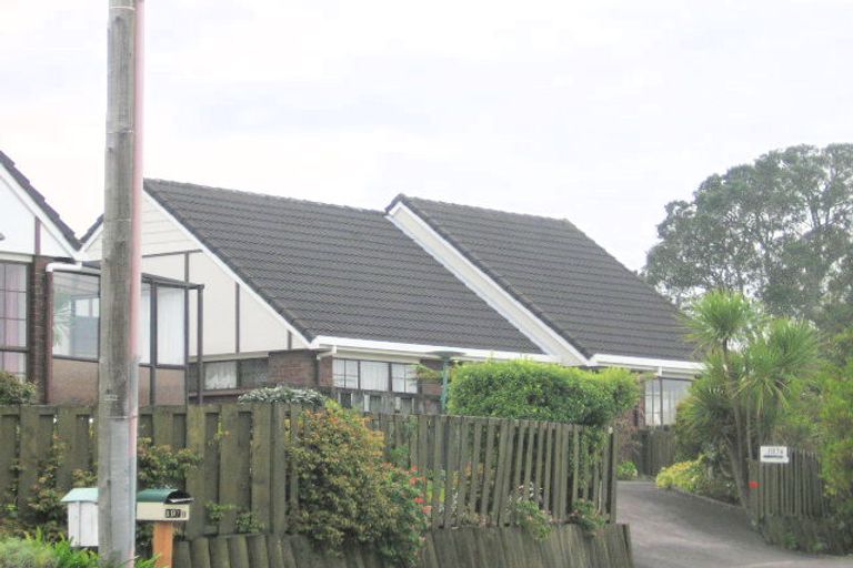 Photo of property in 2/197 Don Buck Road, Massey, Auckland, 0614