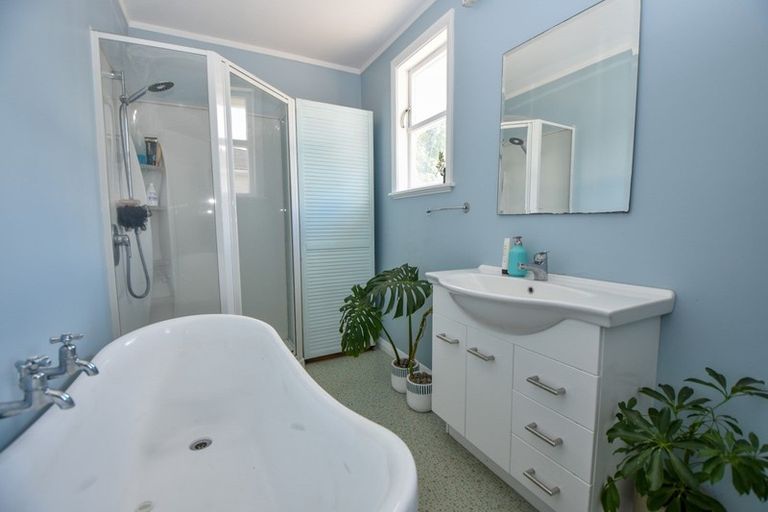 Photo of property in 32 Rhodes Street, Carterton, 5713