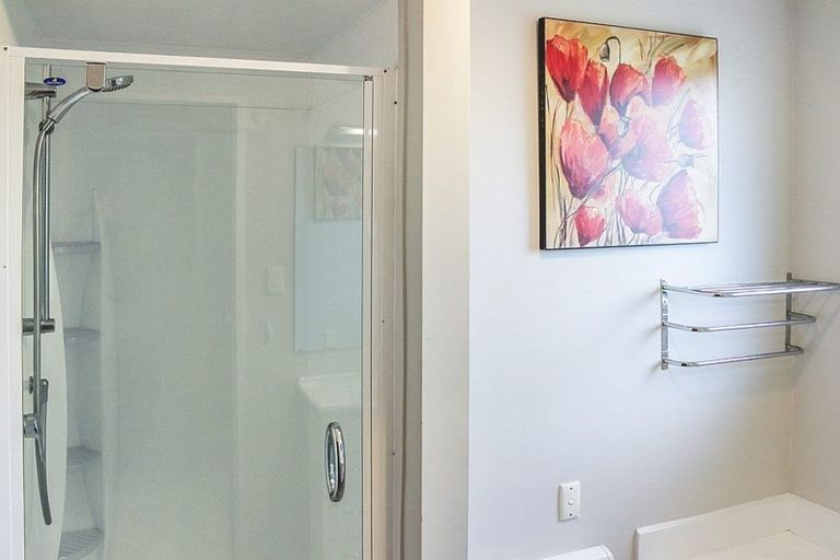 Photo of property in 1/11 Manor Place, Bryndwr, Christchurch, 8053