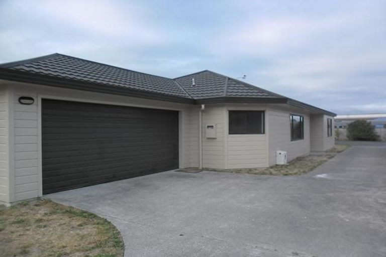Photo of property in 19 Mandel Mews, Waiwhetu, Lower Hutt, 5010