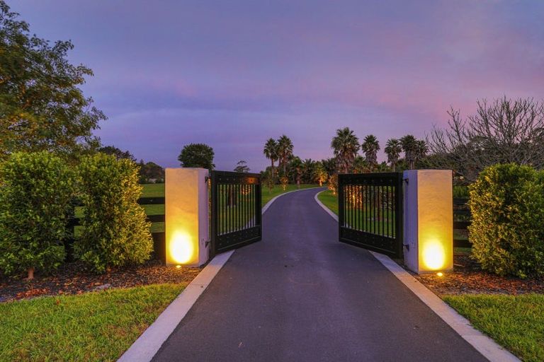 Photo of property in 251b Blackbridge Road, Dairy Flat, 0794