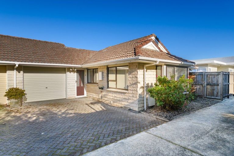 Photo of property in 54b Linton Street, West End, Palmerston North, 4410