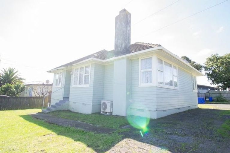 Photo of property in 70 Fisher Crescent, Otara, Auckland, 2023