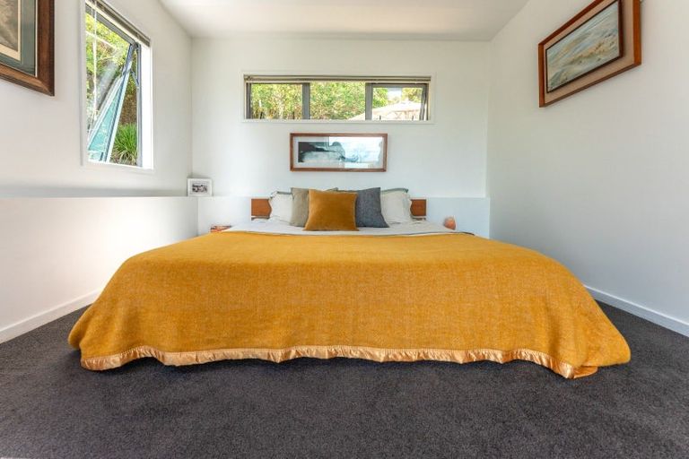 Photo of property in 12 Makora Avenue, Oneroa, Waiheke Island, 1081