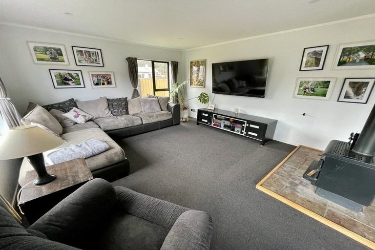 Photo of property in 53 Parkway, Wainuiomata, Lower Hutt, 5014