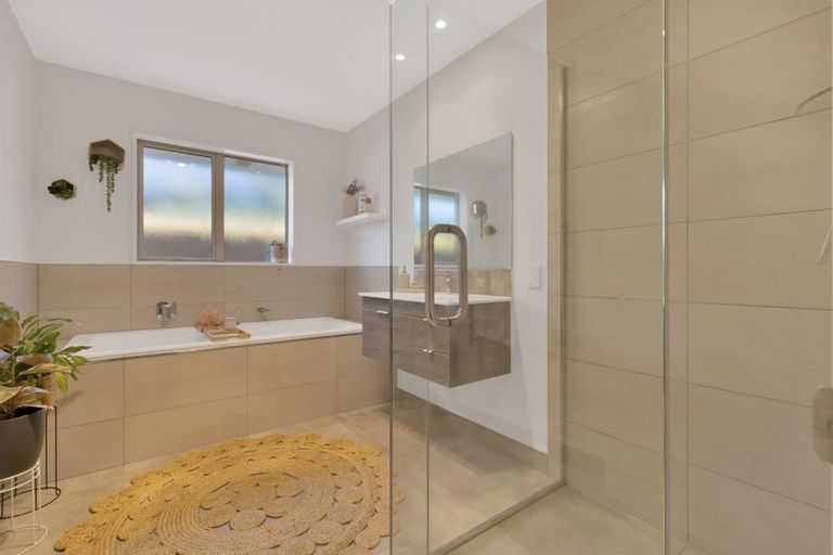 Photo of property in 19 Franklin Drive, Rangiora, 7400