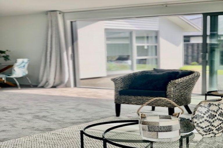 Photo of property in 10 Mccahon Drive, Rangiora, 7400