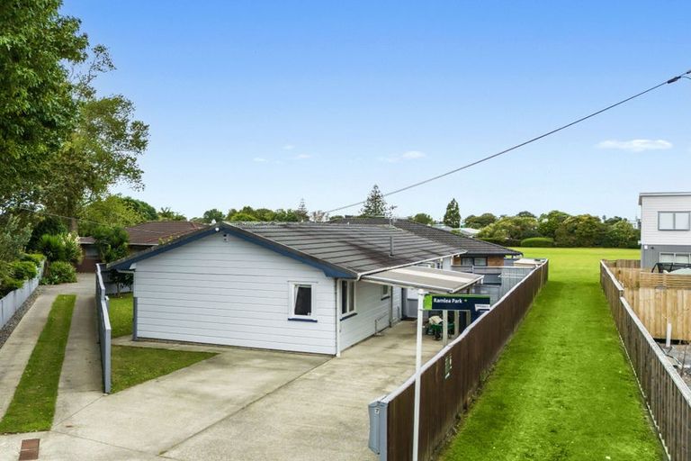 Photo of property in 7 Barberry Lane, Te Atatu Peninsula, Auckland, 0610