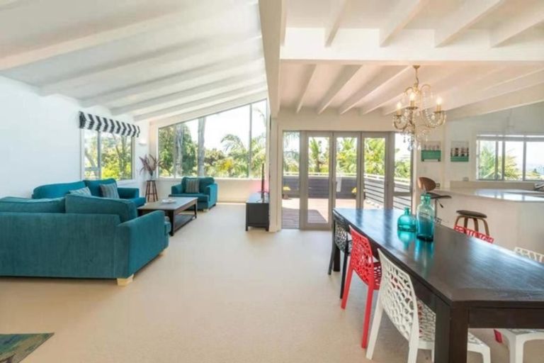 Photo of property in 12 Taumata Road, Castor Bay, Auckland, 0620