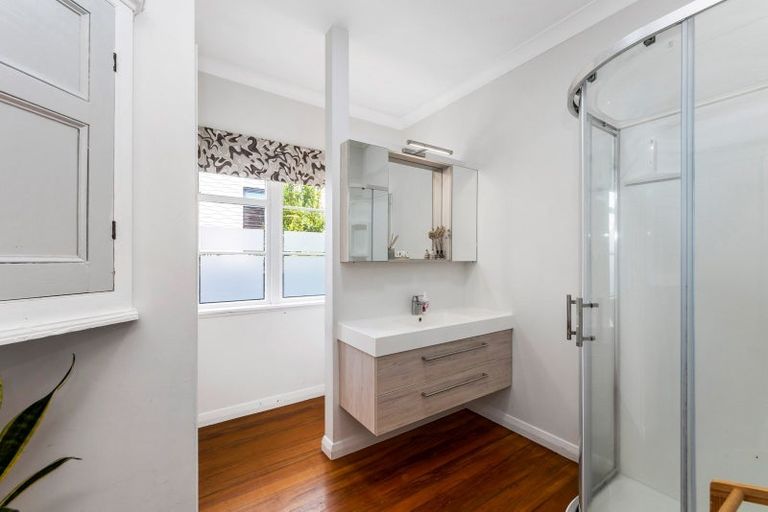 Photo of property in 41 Humariri Street, Point Chevalier, Auckland, 1022
