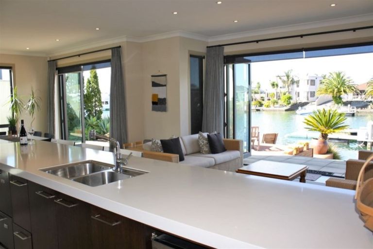 Photo of property in 158 Waterways Parade, Pauanui, Hikuai, 3579