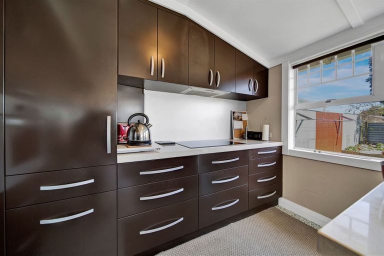 Photo of property in 29 Douglas Street, Hawera, 4610