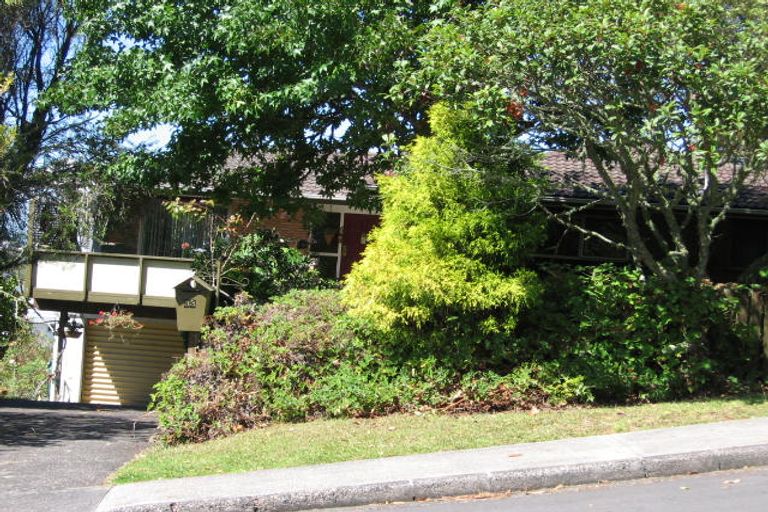 Photo of property in 33 Barker Rise, Northcross, Auckland, 0632