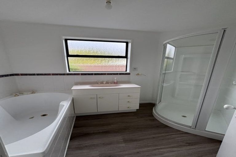 Photo of property in 6 Lakeview Place, Halswell, Christchurch, 8025