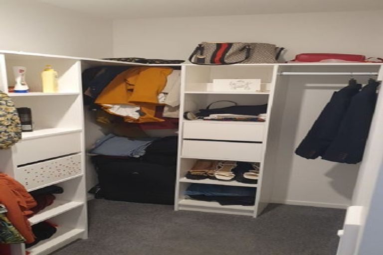 Photo of property in 8d Roys Road, Weymouth, Auckland, 2103