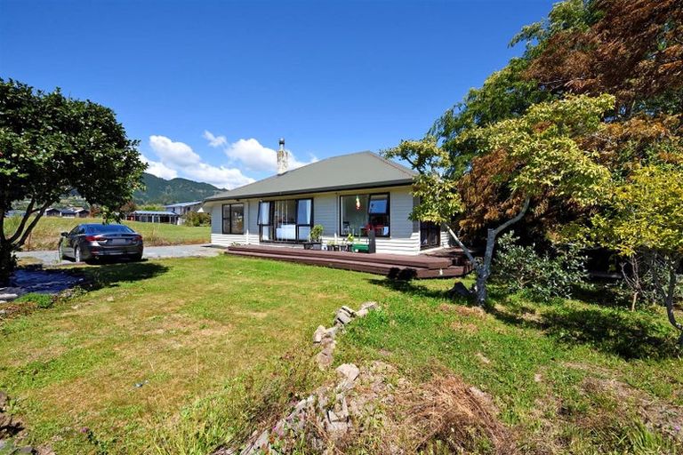 Photo of property in 72 Bateup Road, Richmond, 7020