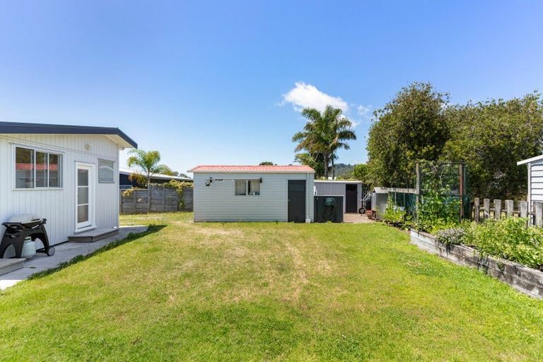 Photo of property in 207 Kiwi Road, Whangamata, 3620