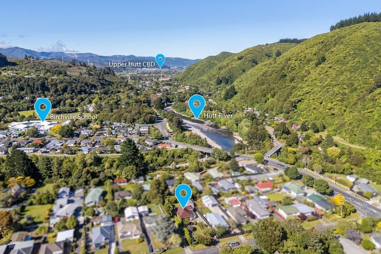Photo of property in 10 Gillespies Road, Birchville, Upper Hutt, 5018