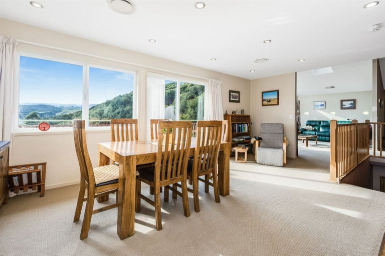 Photo of property in 9 Botany Lane, Whitby, Porirua, 5024