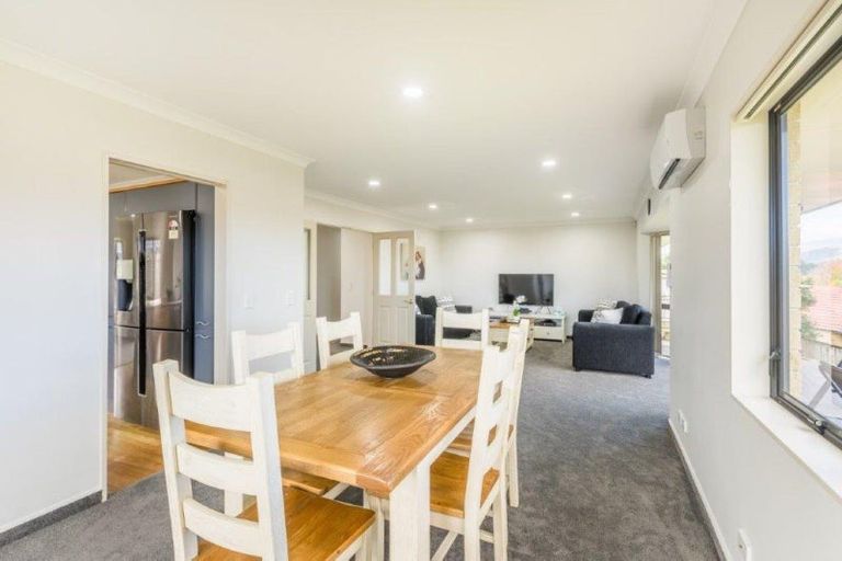 Photo of property in 6 Shearwater Rise, Paraparaumu Beach, Paraparaumu, 5032