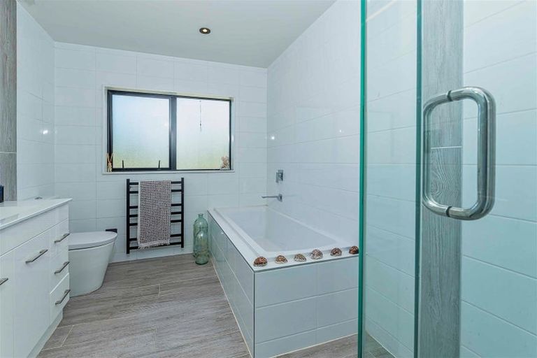 Photo of property in 27 Poplar Glade, Mangawhai, 0573