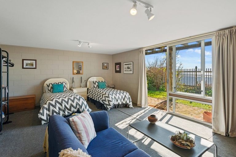 Photo of property in 2/112a Moncks Spur Road, Redcliffs, Christchurch, 8081