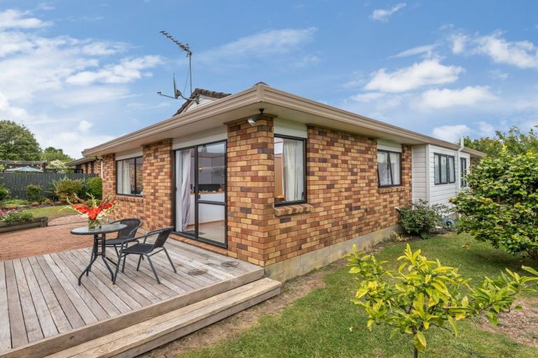 Photo of property in 14b Billabong Place, Botany Downs, Auckland, 2010