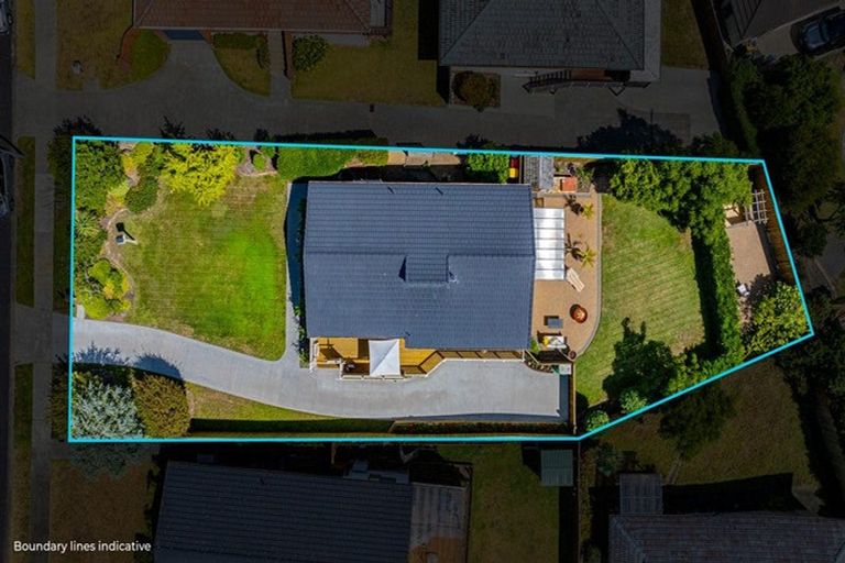 Photo of property in 24 Majesty Place, Half Moon Bay, Auckland, 2012