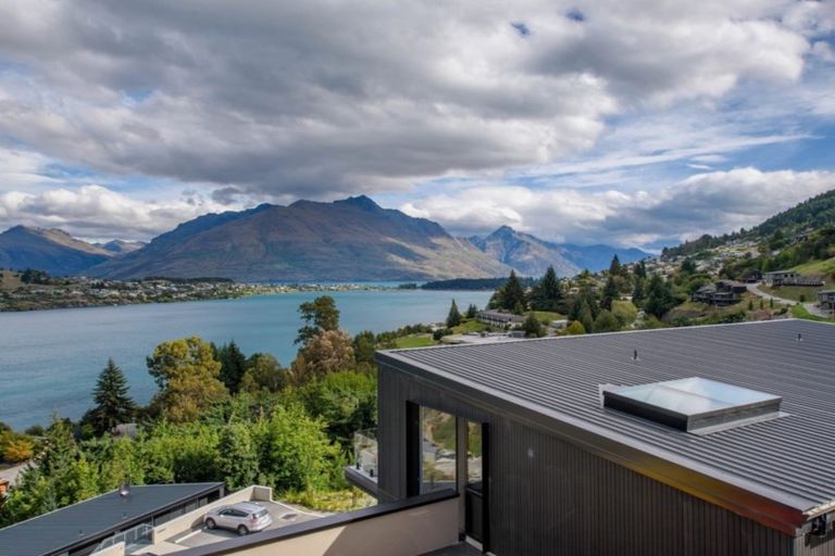 Photo of property in 10 Highlands Close, Queenstown, 9300