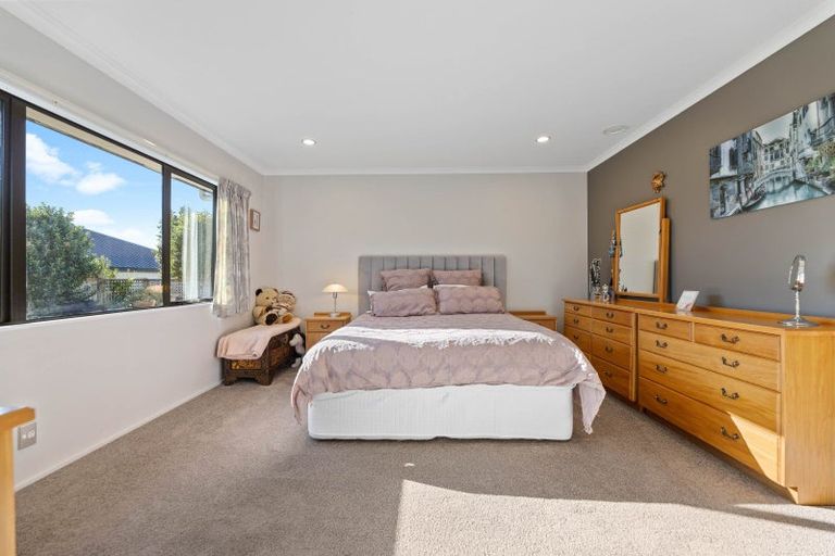 Photo of property in 27 Kinder Street, Acacia Bay, Taupo, 3330