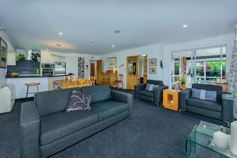 Photo of property in 32 Althorp Place, Avonhead, Christchurch, 8042