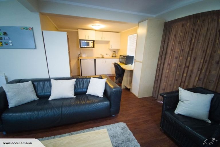 Photo of property in 1/38 Beulah Avenue, Rothesay Bay, Auckland, 0630