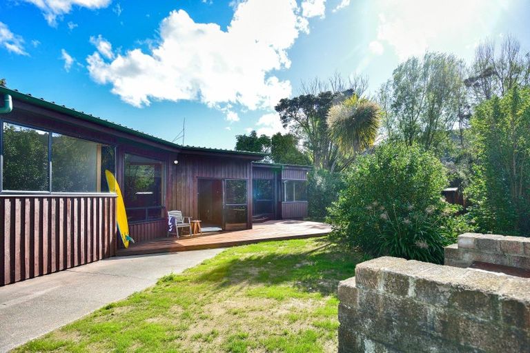 Photo of property in 6 Quentin Place, Mahia, Nuhaka, 4198