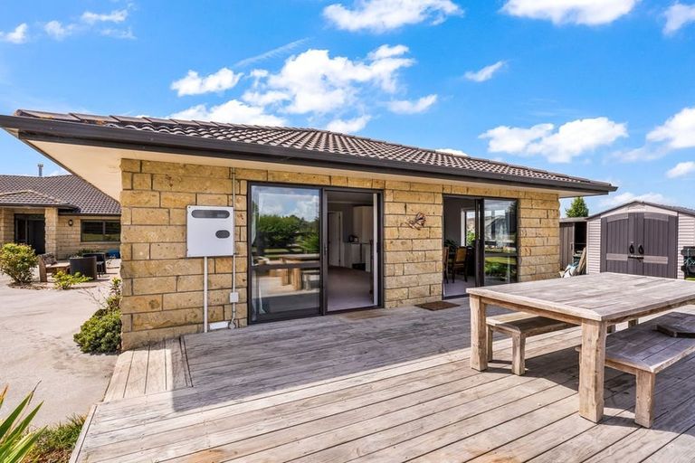 Photo of property in 48 Travers Road, Te Kauwhata, 3782