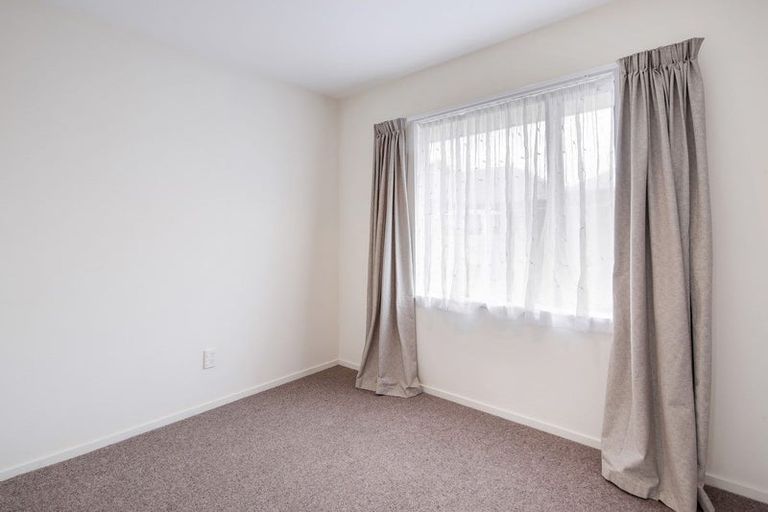 Photo of property in 26b Sawyers Arms Road, Northcote, Christchurch, 8052