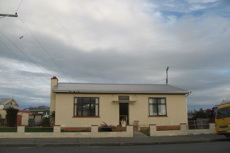 Photo of property in 16 Douglas Street, Balclutha, 9230