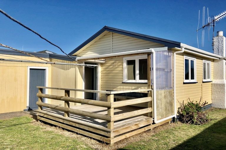 Photo of property in 2 Liddell Street, Foxton, 4814