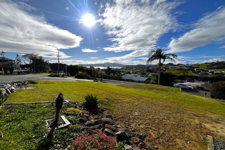 Photo of property in 1 Hibiscus Avenue, Cable Bay, 0420