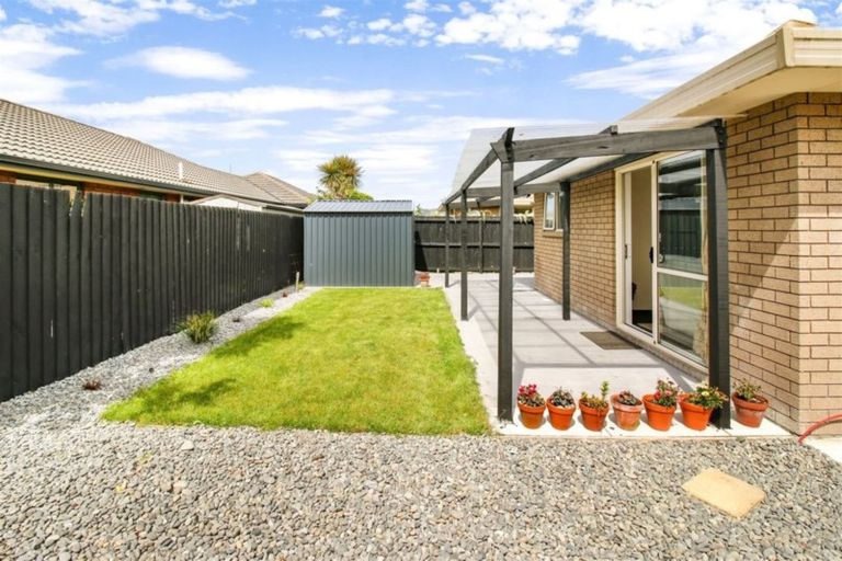 Photo of property in 1/25 Thistledown Place, Woolston, Christchurch, 8062
