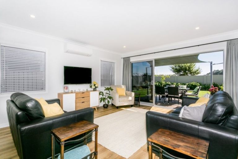 Photo of property in 25 Rakaia Way, Poraiti, Napier, 4112