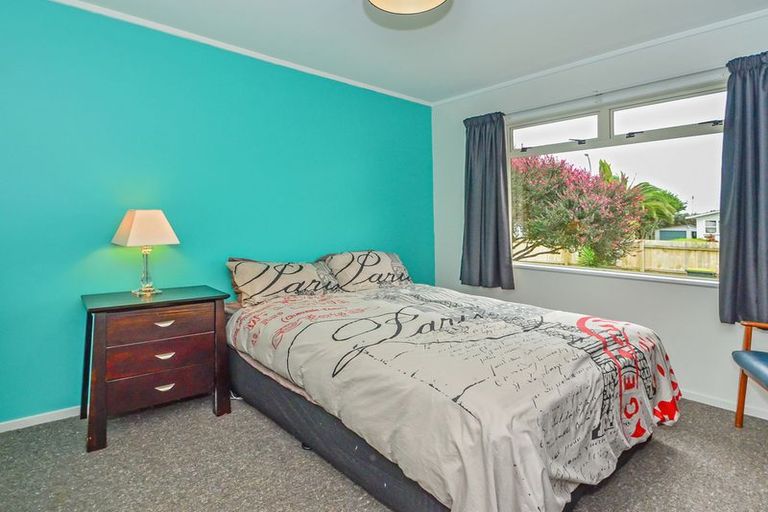 Photo of property in 4 Romney Place, Manurewa, Auckland, 2102