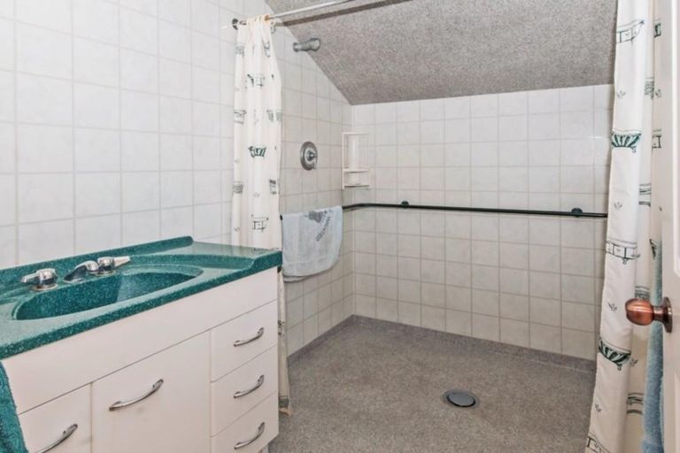 Photo of property in 5 Holmes Bay Road, Pigeon Bay, 7583