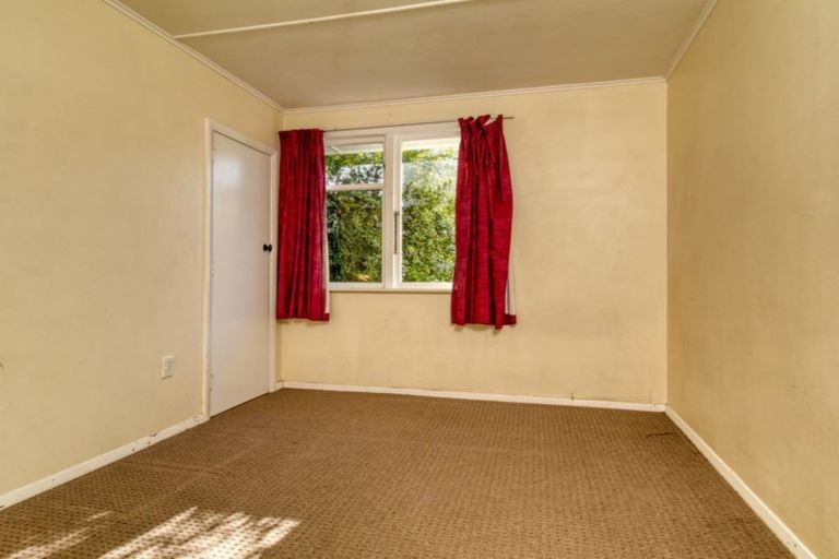 Photo of property in 74 Lipscombe Crescent, Havelock North, 4130