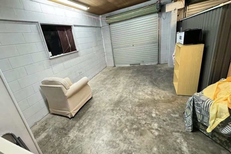 Photo of property in 111 Royal Road, Massey, Auckland, 0614