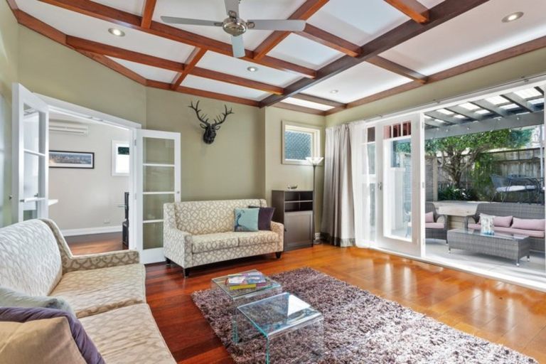 Photo of property in 3 Ngataringa Road, Devonport, Auckland, 0624